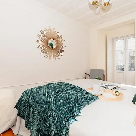 Stunning & Modern 2 Bedroom In Chiado