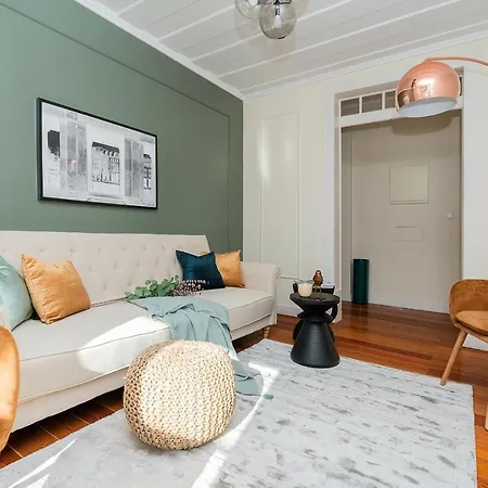 Stunning & Modern 2 Bedroom In Chiado Daire Lisboa