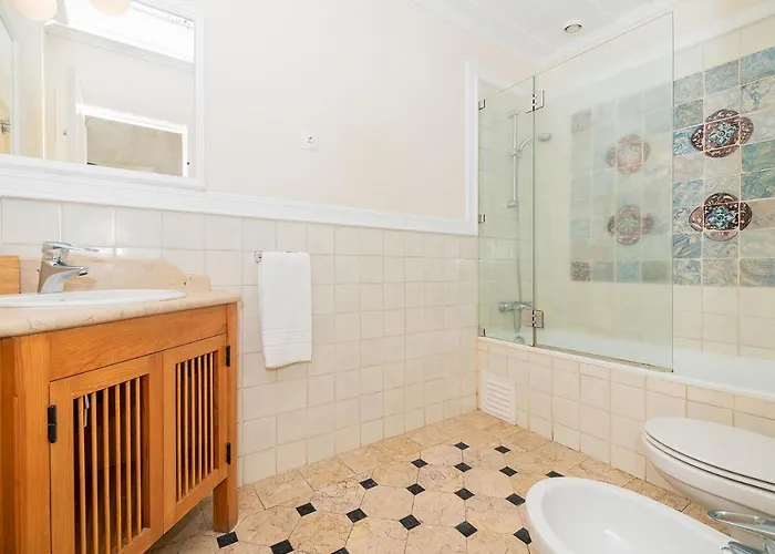 Stunning & Modern 2 Bedroom In Chiado Apartamento *